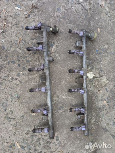 Топливная рейка с форсунками на марк 2