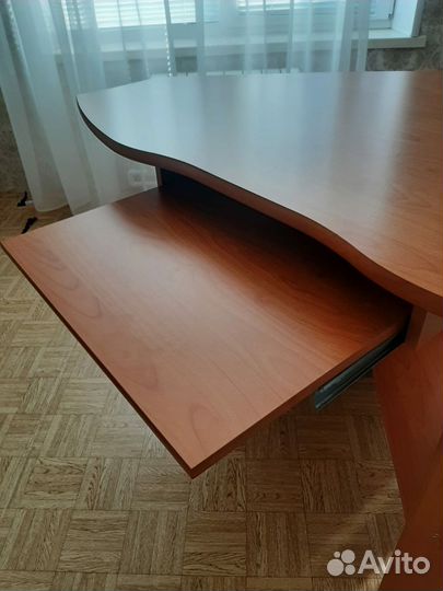 Письменный стол угловой бу