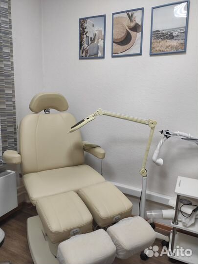 Маникюр, педикюр