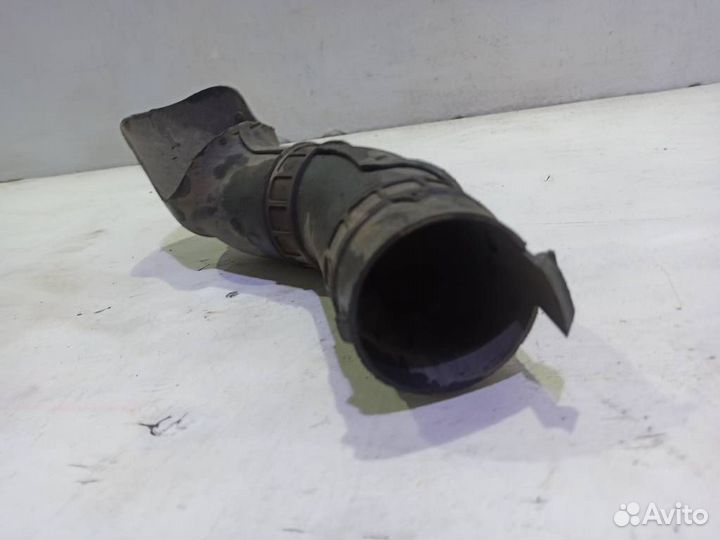 Патрубок воздушного фильтра