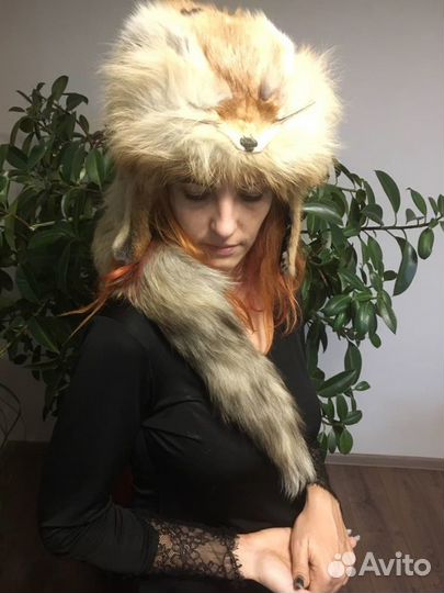 Оригинальная женская шапка из меха лисы