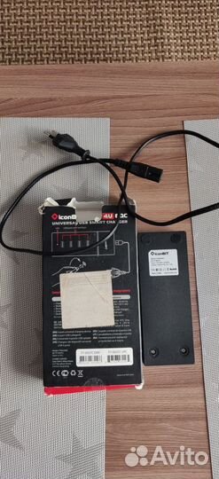 Зарядное устройство на 4 порта идеальное состояние