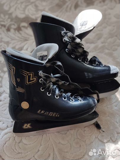Коньки хоккейные
