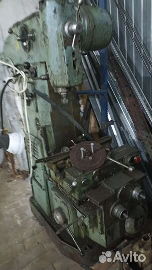 Горизонтально-Фрезерный станок 6Н80Ш