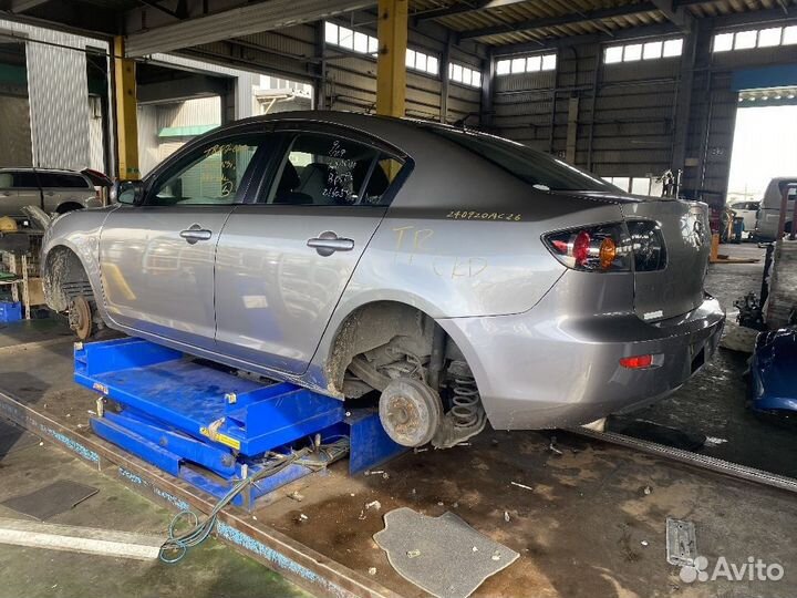 Петля капота Mazda 3 Axela BK5P