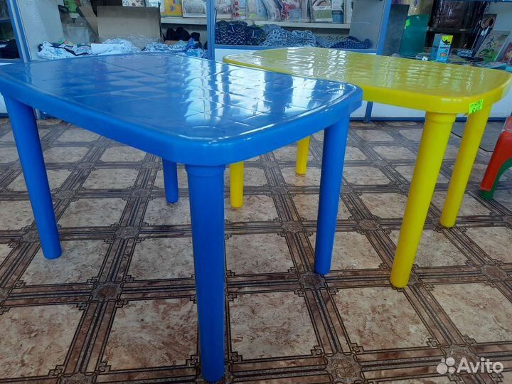 Детский столик
