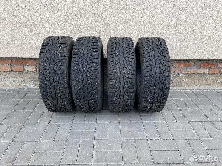 Hankook Winter I'Pike 215/65 R16