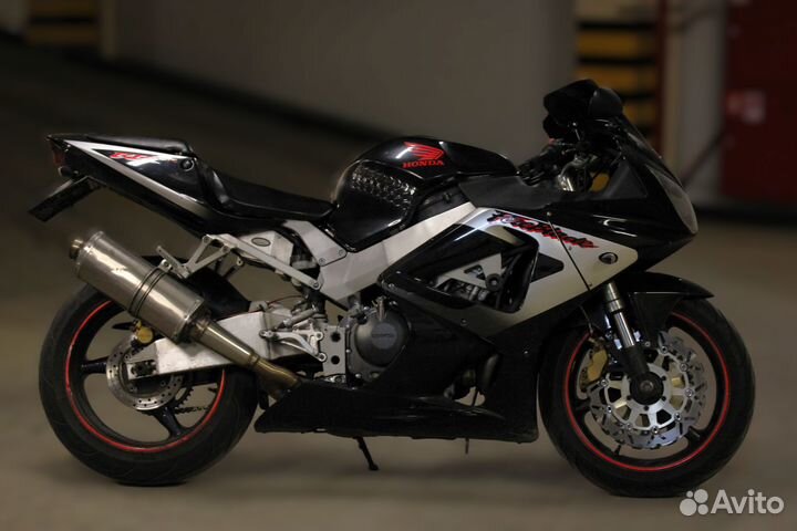 Honda CBR929RR Fireblade (лучший в городе)