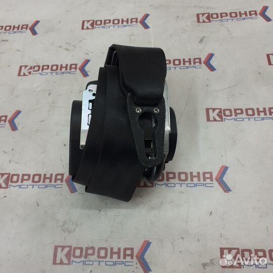 Ремень безопасности с преднатяжителем audi A8