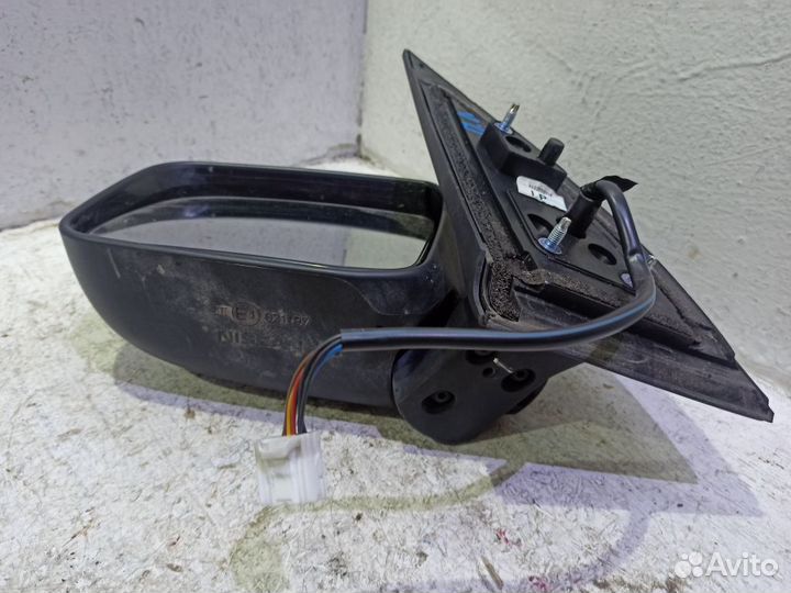 Зеркало левое Ниссан