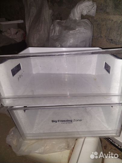 Полочки от холодильника LG