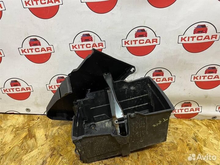 Короб акб Ford Focus 2