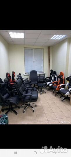 Компьютерное кресло руководителя