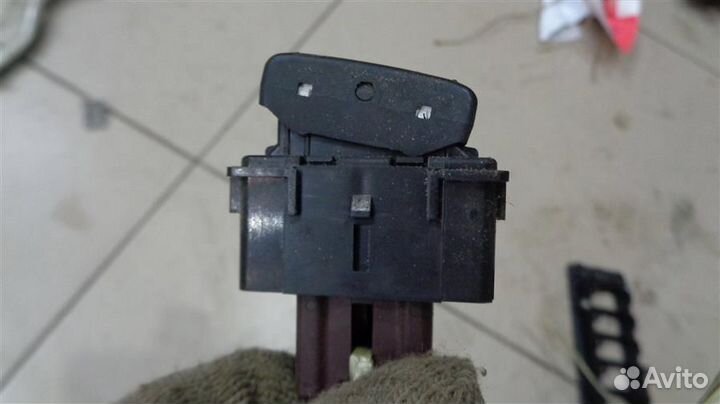 Кнопка обогрева сидений передняя правая Nissan Na