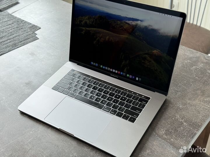 Macbook Pro 15 2018 i7 16/512gb