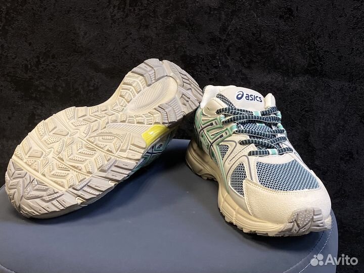 Кроссовки мужские Asics спортивные