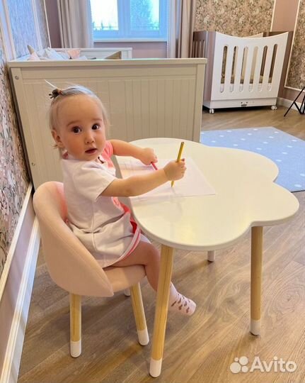 Детский стол и стул