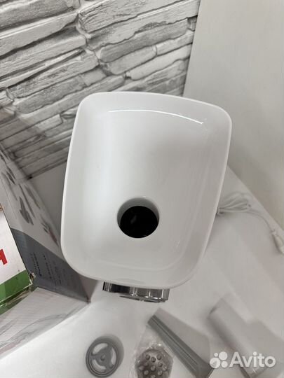 Мясорубка Bosch SmartPower MFW2514W новая