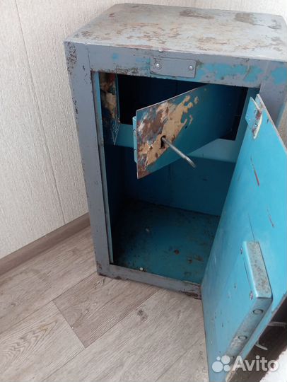 Сейф металлический бу