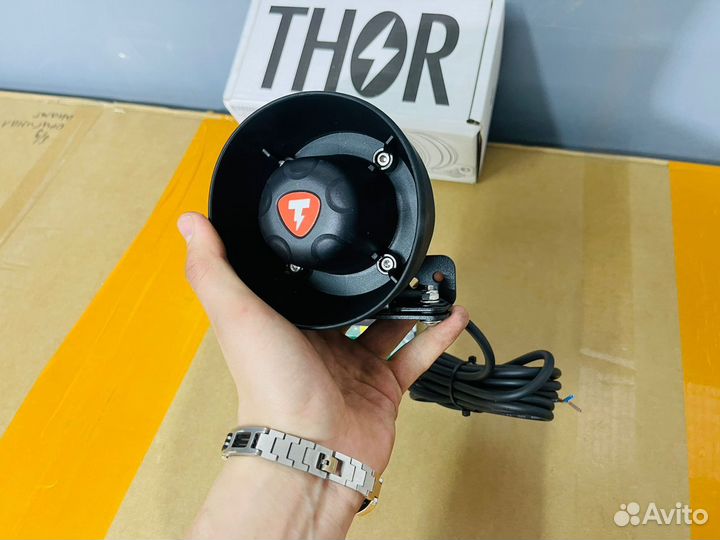 Доп. динамик Thor Echo на BMW