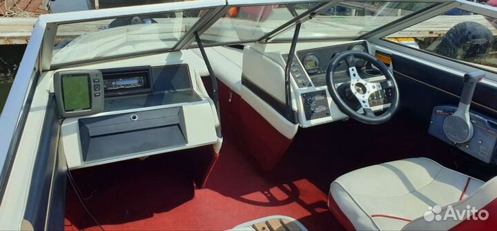 Прогулки на катере, аренда катера, прокат катера