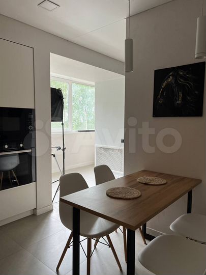 3-к. квартира, 90 м², 2/9 эт.