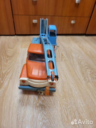 Игрушка Кран -зил 130 производство СССР