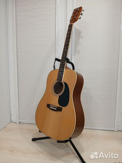 Акустическая гитара Дредноут
