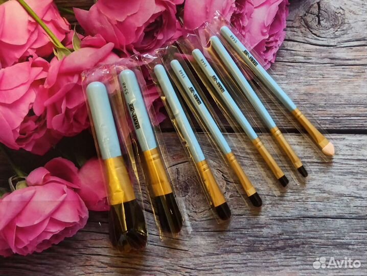 Кисти для макияжа