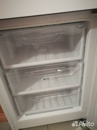 Холодильник indesit
