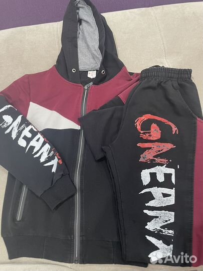 Спортивный костюм для мальчика 134-140 рост