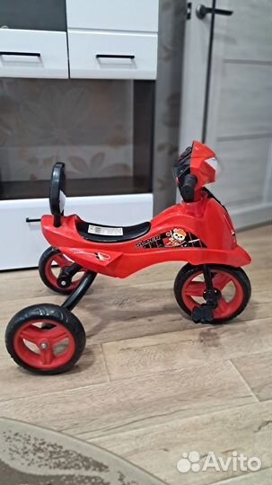 Детский трехколесный велосипед