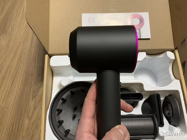 Фен Dyson Supersonic новый