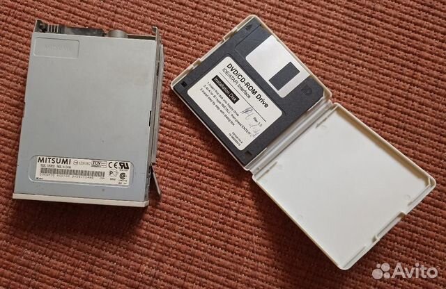 Дисковод для 3-дюймовой дискеты