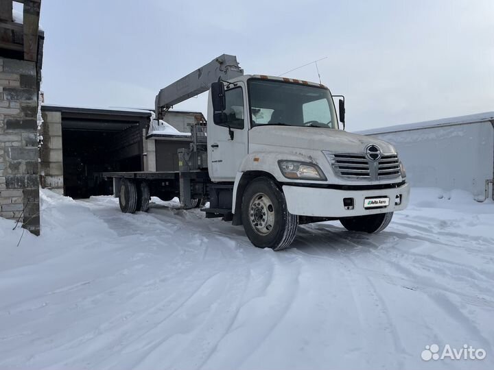 Hino 700 (Profia) с КМУ, 2005