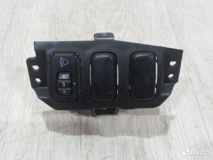 Кнопка корректора фар Mitsubishi Lancer 10