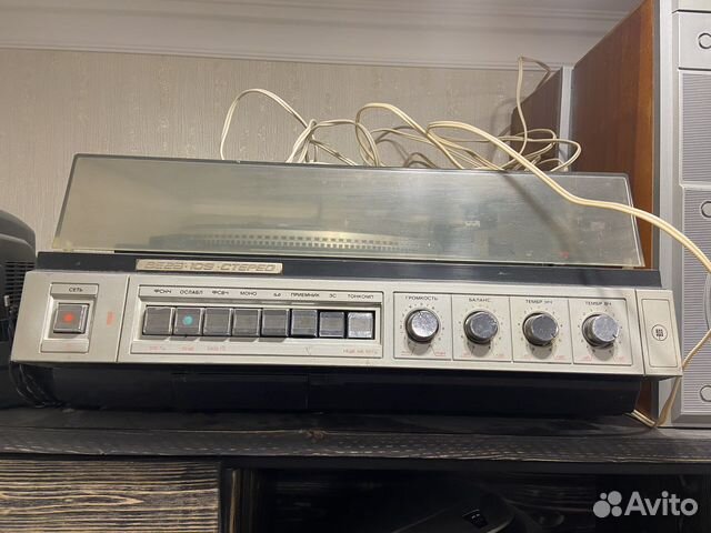 Проигрыватель винила Вега 109