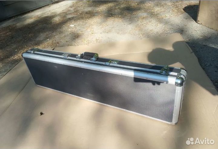 Кофр (кейс, бокс) для музыкальных инструментов