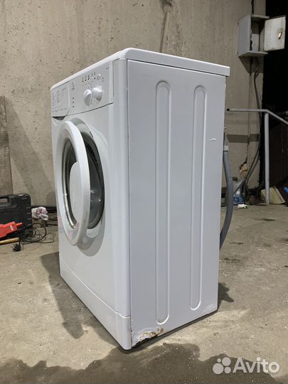 Стиральная машина indesit