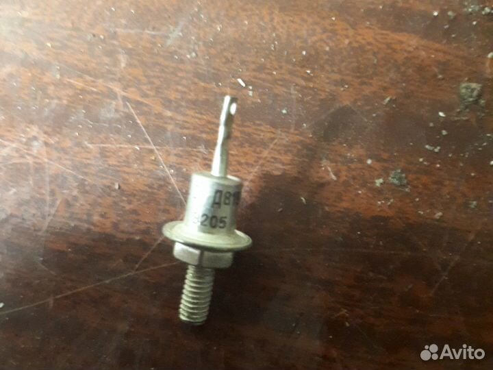 Стабилитрон Д815В