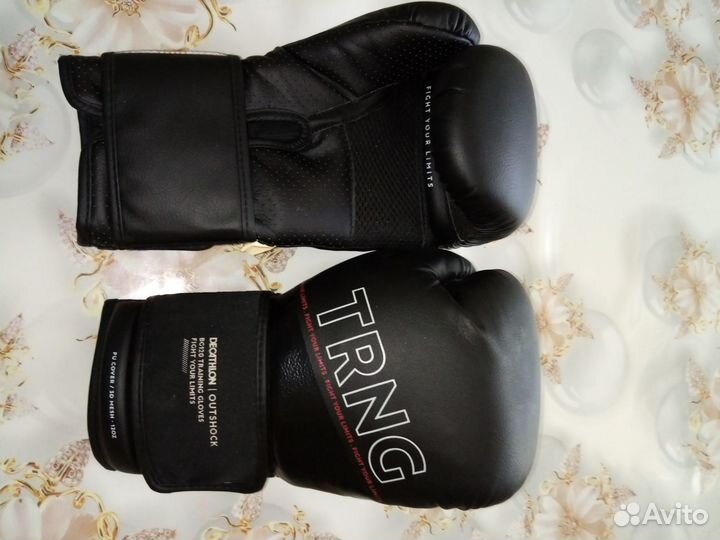 Боксерские перчатки 12oz