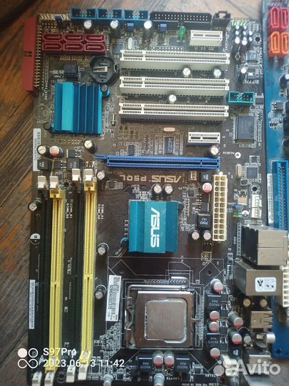 Материнская плата