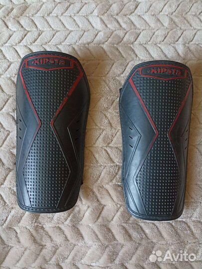 Щитки футбольные детские