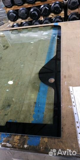 Стекло боковое hitachi zx450h 4448312