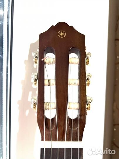 Классическая гитара yamaha c40