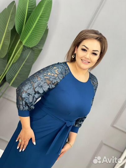 Нарядные женские платья