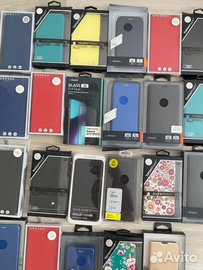Комплект чехлов и защитных стеклк новых (37 шт)