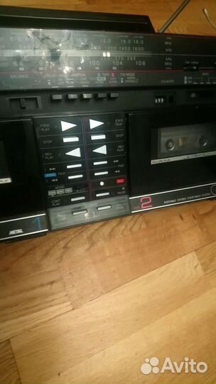 Кассетная магнитола Sharp QT95