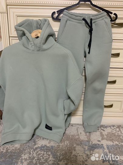 Спортивный костюм на флисе 152