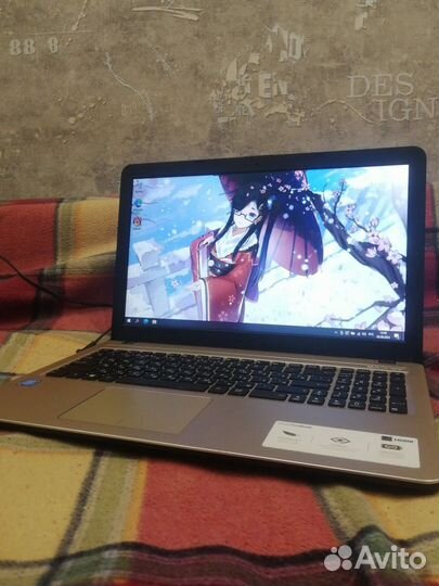 VivoBook. 15,6' Intel/4gb/ssd/Intel hd505